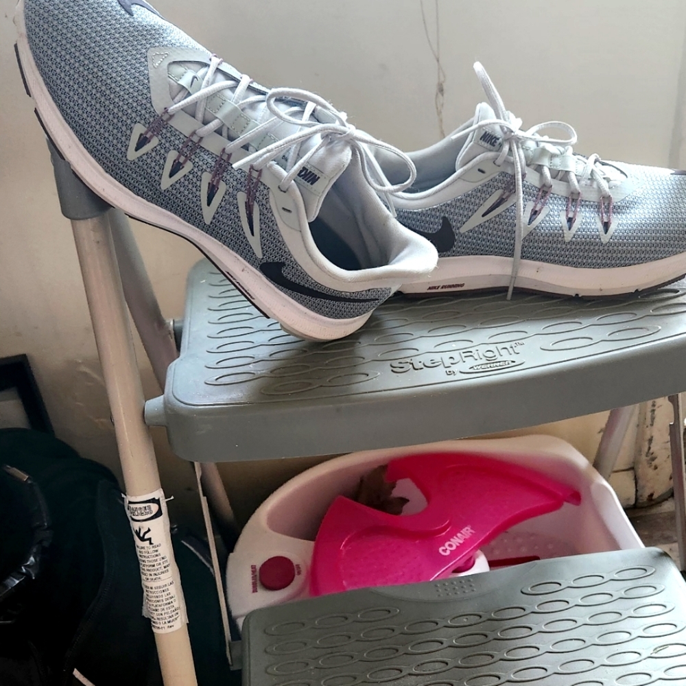Nike tennis shoes